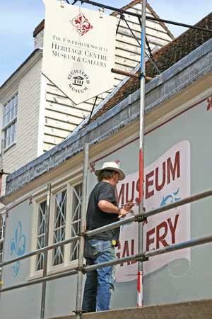 Sign Writer at the Fleur de Lis