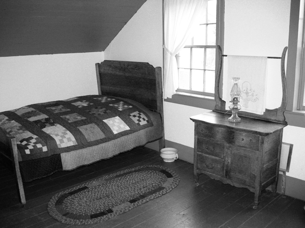 Amish house, Home decor, Furniture